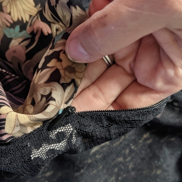 Vintage Rare Free People Sheer Floral and Lace Top M - Picture 7 of 11